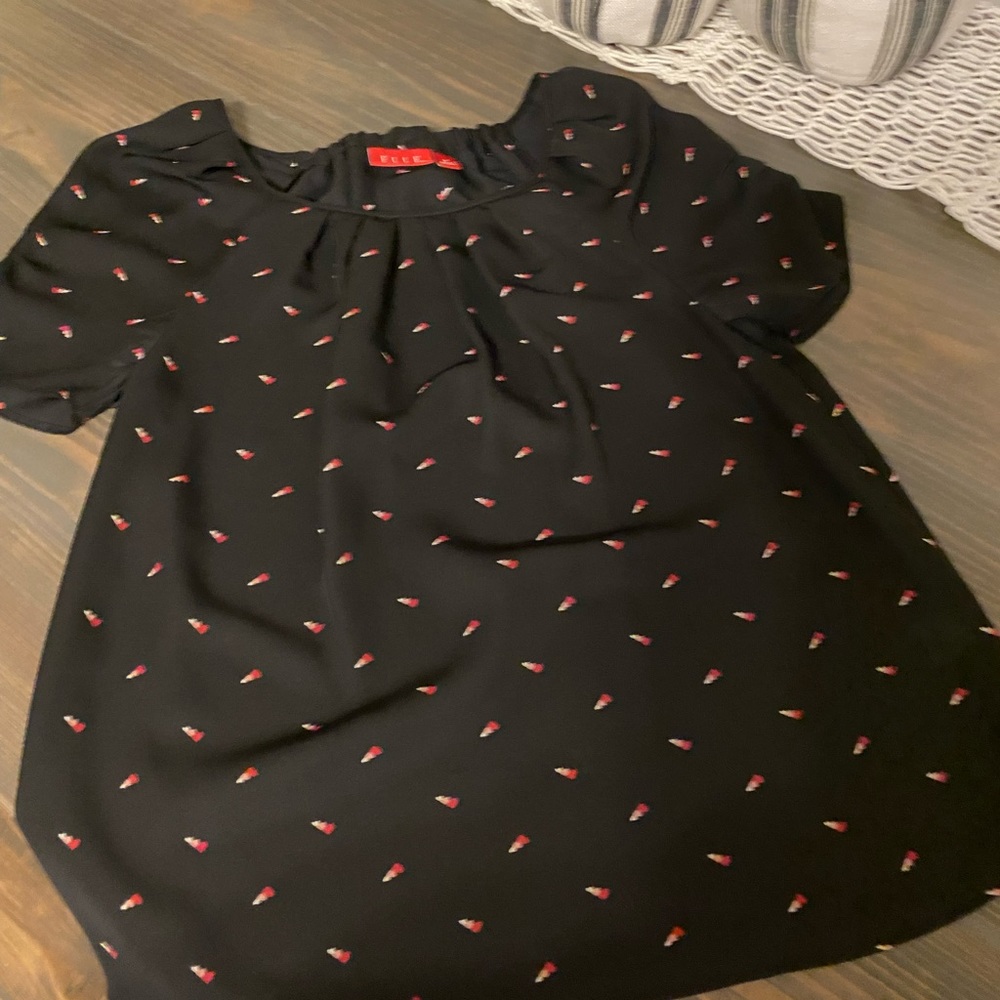 Elle Heart Tie-Neck Blouse. Size small.